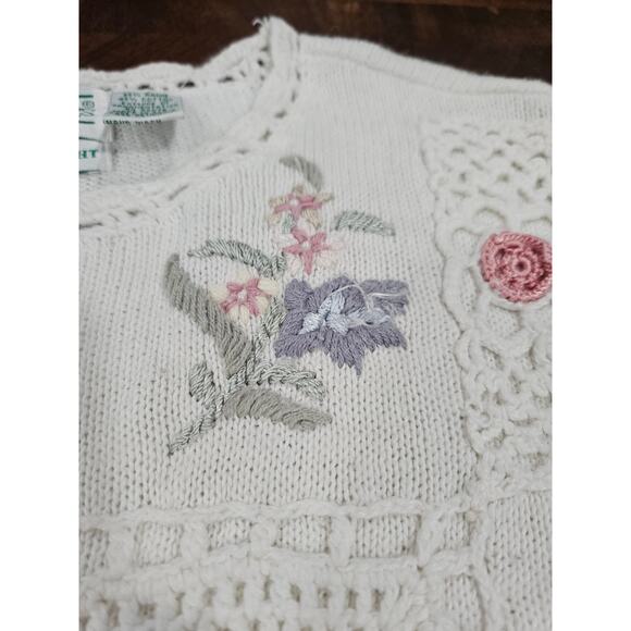 Vintage Shenanigians Embroidered Sweater Short Sleeve White Size M 90s - Picture 3 of 7